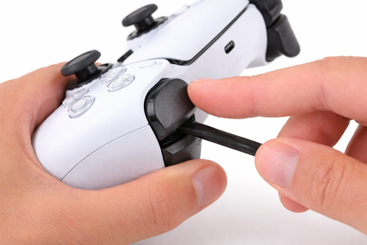 Reparasjon av defekte knapper – PS5 DualSense kontroller