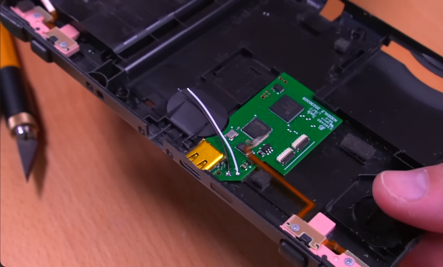 Capture Card Mod Installasjon til New Nintendo 3DS XL